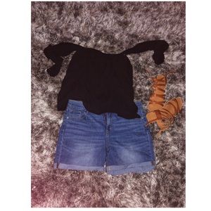 Hanging out with the girls type of outfit 👯